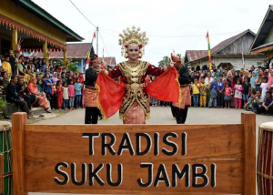 Tradisi Suku Jambi